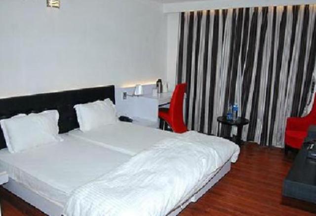 Fabhotel Ballygunge Luxury - Behind Punjab Club Calcutta Kamer foto