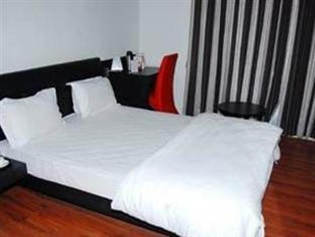 Fabhotel Ballygunge Luxury - Behind Punjab Club Calcutta Kamer foto