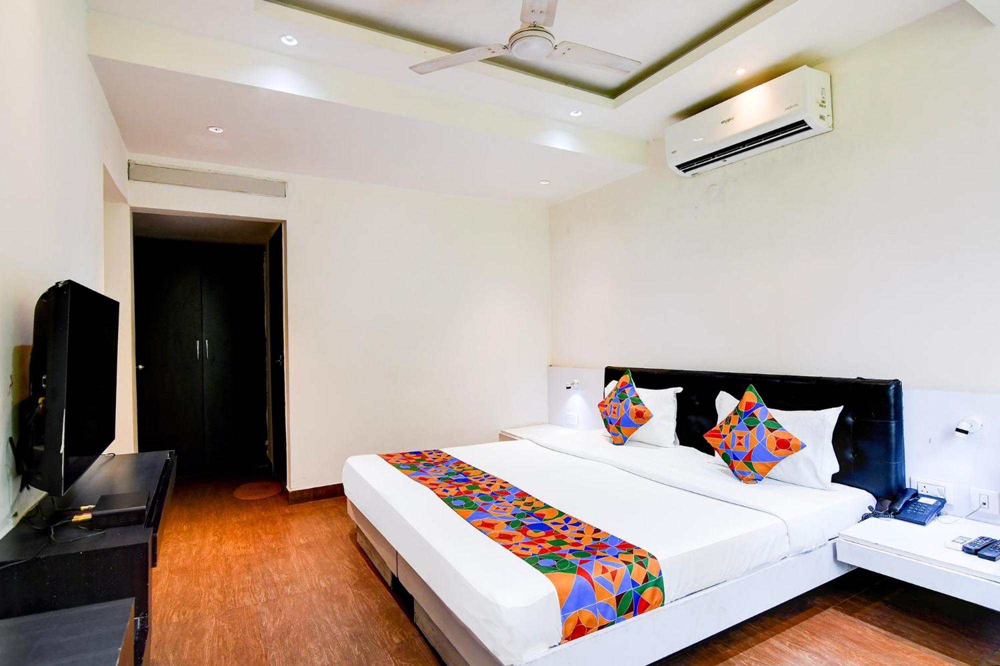 Fabhotel Ballygunge Luxury - Behind Punjab Club Calcutta Buitenkant foto