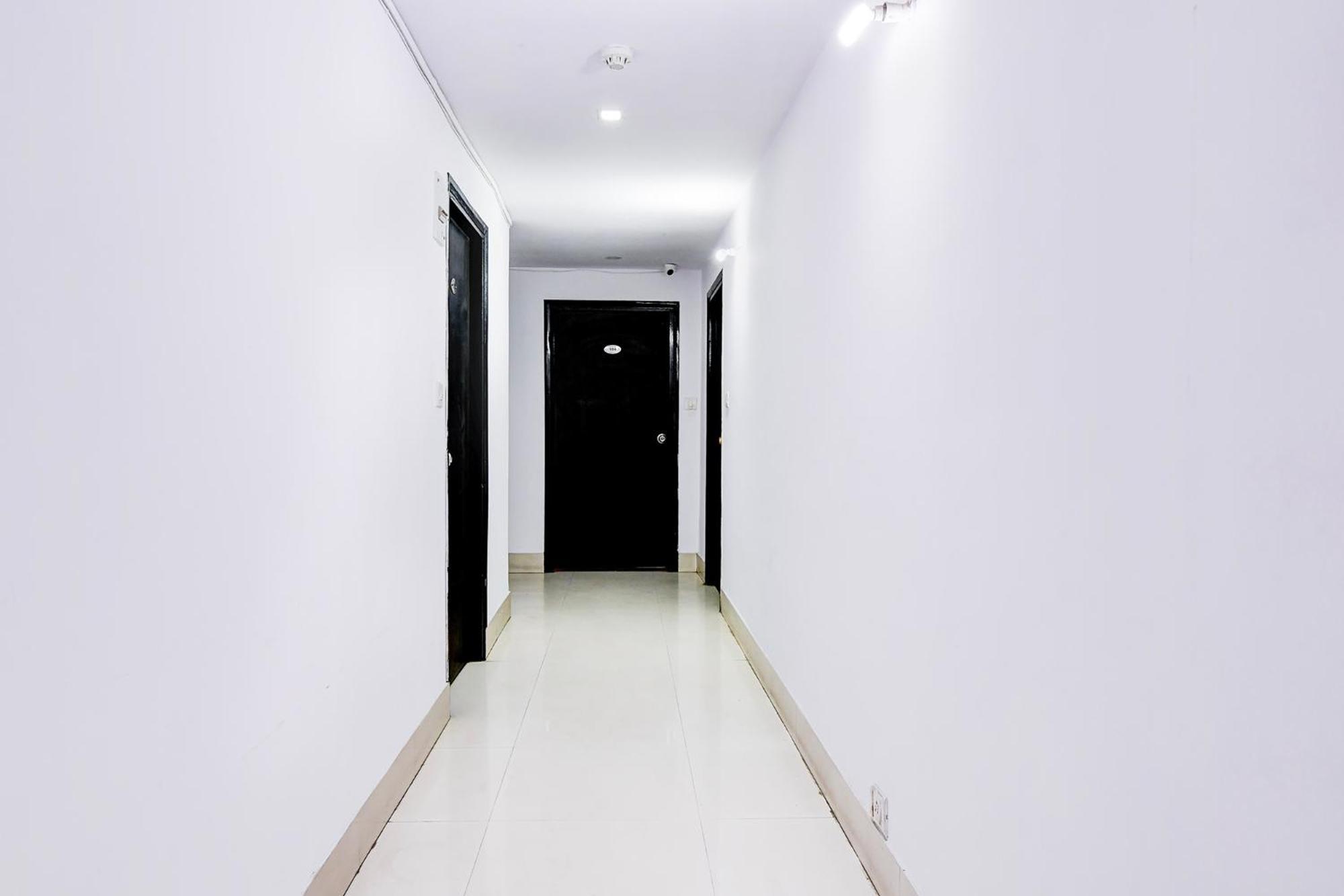 Fabhotel Ballygunge Luxury - Behind Punjab Club Calcutta Buitenkant foto