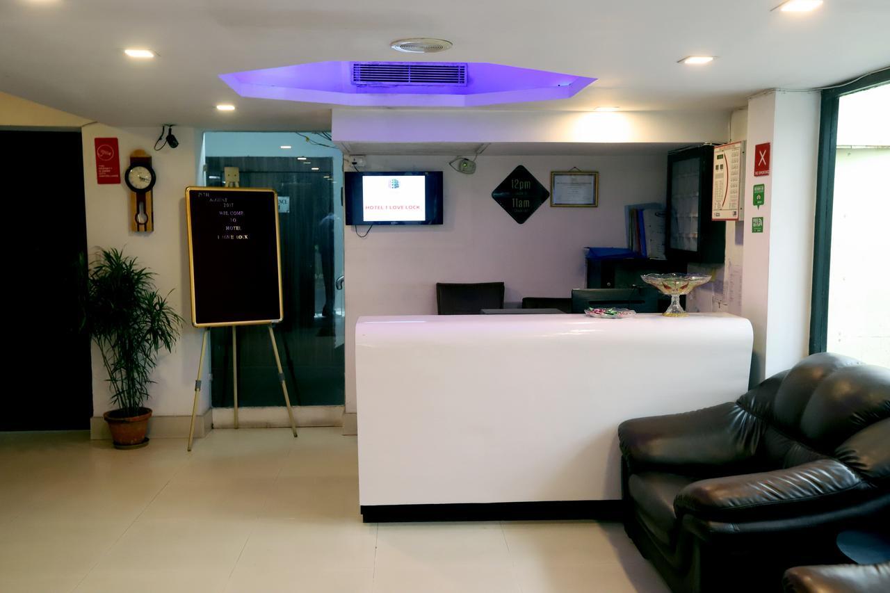 Fabhotel Ballygunge Luxury - Behind Punjab Club Calcutta Buitenkant foto